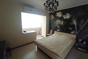 квартира за адресою Кленова вул., 1