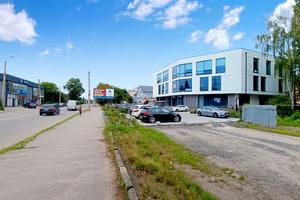 коммерческая по адресу Романа Шухевича ул. (Курчатова), 8/9