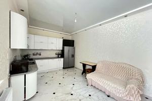 квартира за адресою Лазурна вул., 5