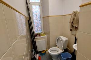 комерційна за адресою Шептицьких вул., 18