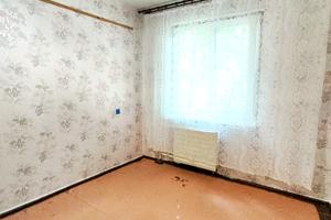 квартира за адресою Космонавтів вул., 12