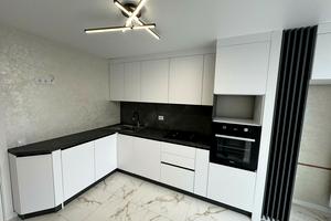 квартира за адресою Білогірська вул., 13