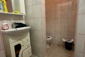 комерційна за адресою Наукова вул., 64