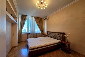 квартира по адресу Владимира Ивасюка просп. (Героїв Сталінграду), 8
