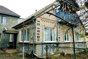 будинок за адресою Вчительська