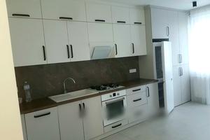 квартира за адресою Залізнична вул., 10