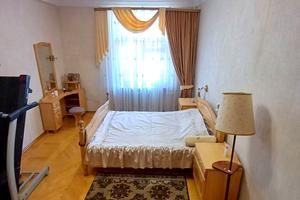 квартира за адресою Дмитра Яворницького просп. (Карла Маркса), 109