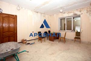 комерційна за адресою Лобановського вул., 30