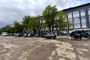 квартира по адресу Парижской Коммуны ул., 4