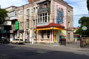 комерційна за адресою Пирогова вул., 8