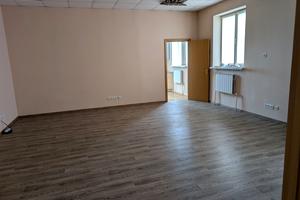 комерційна за адресою Кирилівська вул. (Фрунзе), 160