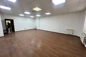 комерційна за адресою Дніпро, Володимира Мономаха вул. (Московська), 17А
