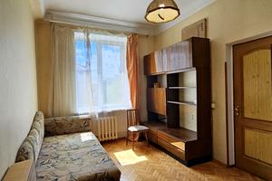 квартира по адресу Строителей ул., 32/2