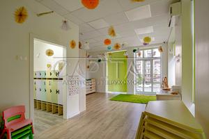 комерційна за адресою Метрологічна вул., 56