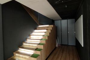 комерційна за адресою Богдана Хмельницького вул., 19-21