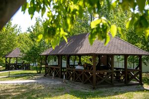 коммерческая по адресу Героїв Космосу ул., 4