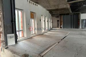 комерційна за адресою Лесі Українки бульв., 23б