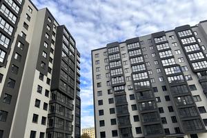 комерційна за адресою Роксоляни вул., 153