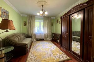 будинок за адресою Романа Шухевича вул. (Дубинська)
