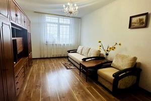 квартира за адресою Воскресенська вул., 12-Б