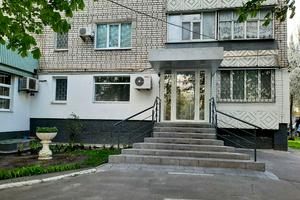 коммерческая по адресу просп. Лесі УкраЇнки, 142