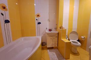 квартира за адресою Лозовецька вул., 4
