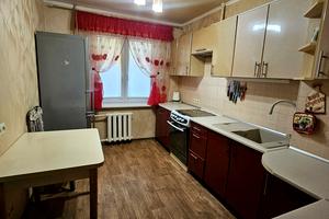 квартира по адресу Небесной Сотни просп. (Маршала Жукова), 12