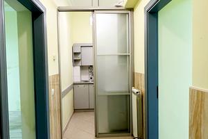 комерційна за адресою Дорошенка вул., 75