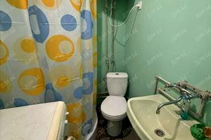 дом по адресу с. Вацы, Центральна, 1