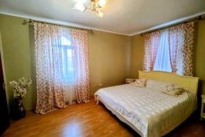 будинок за адресою Центральна вул.