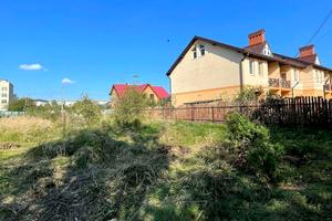 ділянка за адресою Юності