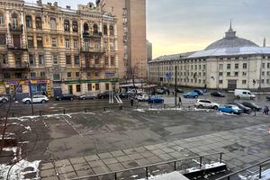 комерційна за адресою Дмитрівська вул., 18/24