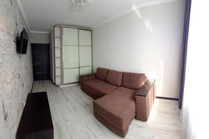 квартира за адресою Анни Ахматової вул., 16-В