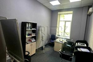 комерційна за адресою Велика Житомирська вул., 6/11