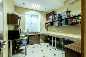 комерційна за адресою Джона Маккейна вул. (Івана Кудрі), 36