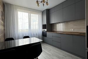 квартира за адресою Перлинна вул., 8
