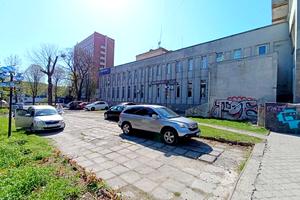 комерційна за адресою Героїв Майдану вул. (Театральна), 10