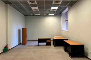 комерційна за адресою Південна вул., 2Б