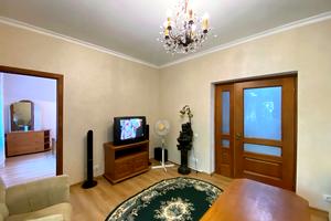 квартира за адресою Віталія Гуляєва вул., 8