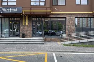 комерційна за адресою Свободи, 30с
