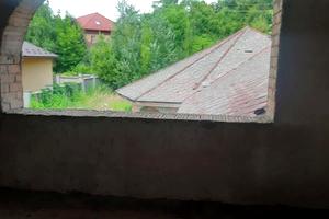 участок по адресу Ужанська
