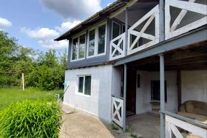 будинок за адресою Лугова
