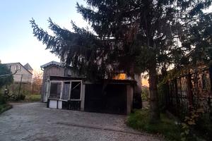 будинок за адресою лінія 42-га вул.