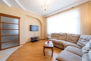 квартира за адресою Лабораторна, 8