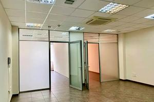 комерційна за адресою Мечникова вул., 10-Б