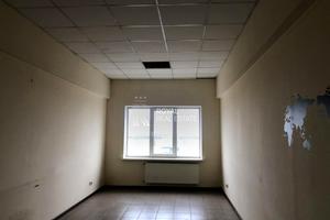 комерційна за адресою Миру просп., 17