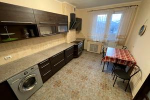 квартира за адресою Осіння вул., 33
