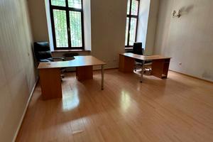 комерційна за адресою Французький бульв., 11б
