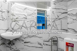 комерційна за адресою Миколи Бажана просп., 1Б