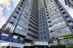 коммерческая по адресу Днепровская набережная ул., 14